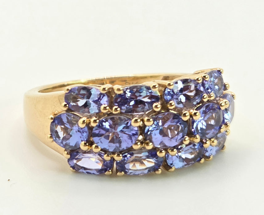 3012 Vintage 9ct Gold Violet Blue Tanzanites Tiered Cocktail Ring