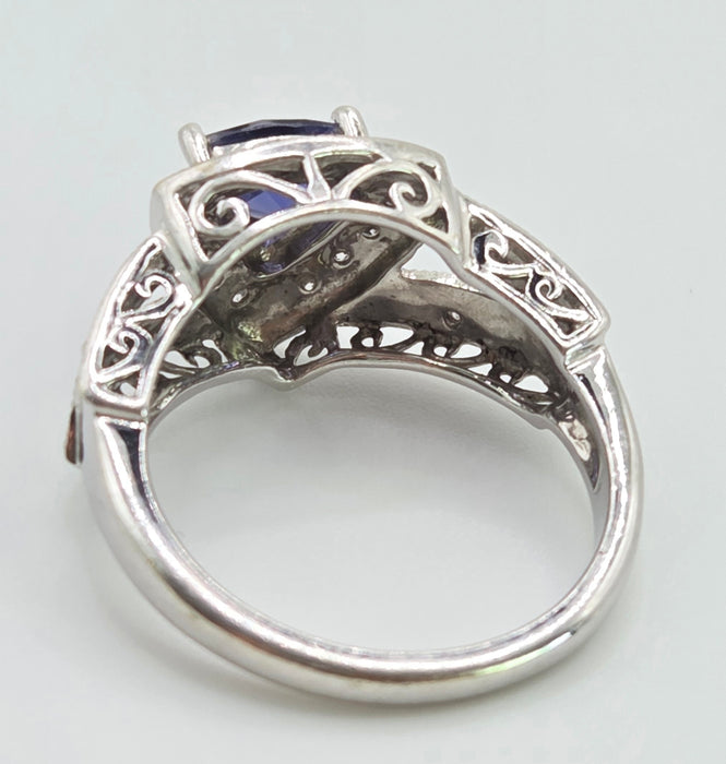 3083: Vintage; 9ct White Gold Trillion- Cut Tanzanite 16 Natural Sparkling Diamonds