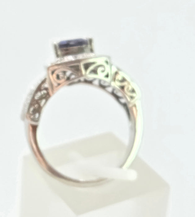 3083: Vintage; 9ct White Gold Trillion- Cut Tanzanite 16 Natural Sparkling Diamonds