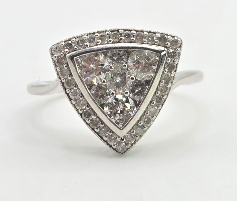 2847 Vintage: 9ct White Gold 37 natural Sparkling Diamonds (1ct)  Dress Ring