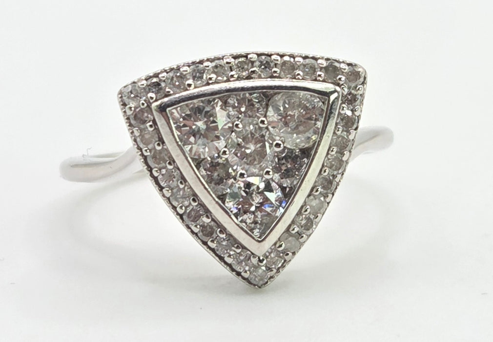 2847 Vintage: 9ct White Gold 37 natural Sparkling Diamonds (1ct)  Dress Ring