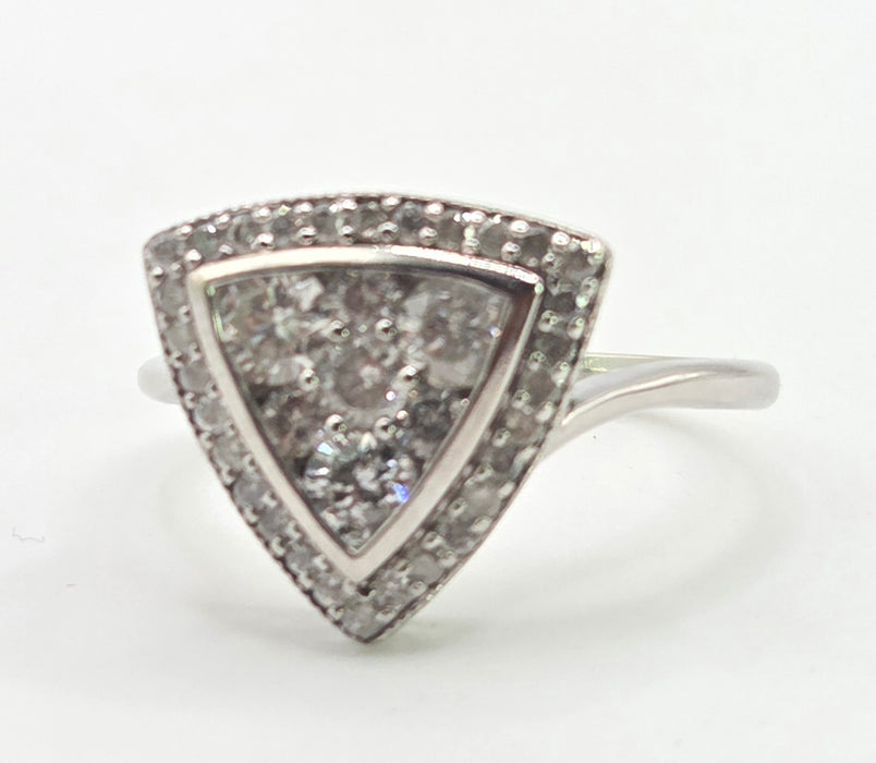 2847 Vintage: 9ct White Gold 37 natural Sparkling Diamonds (1ct)  Dress Ring