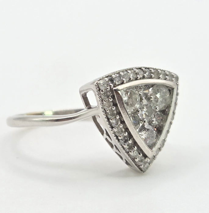 2847 Vintage: 9ct White Gold 37 natural Sparkling Diamonds (1ct)  Dress Ring