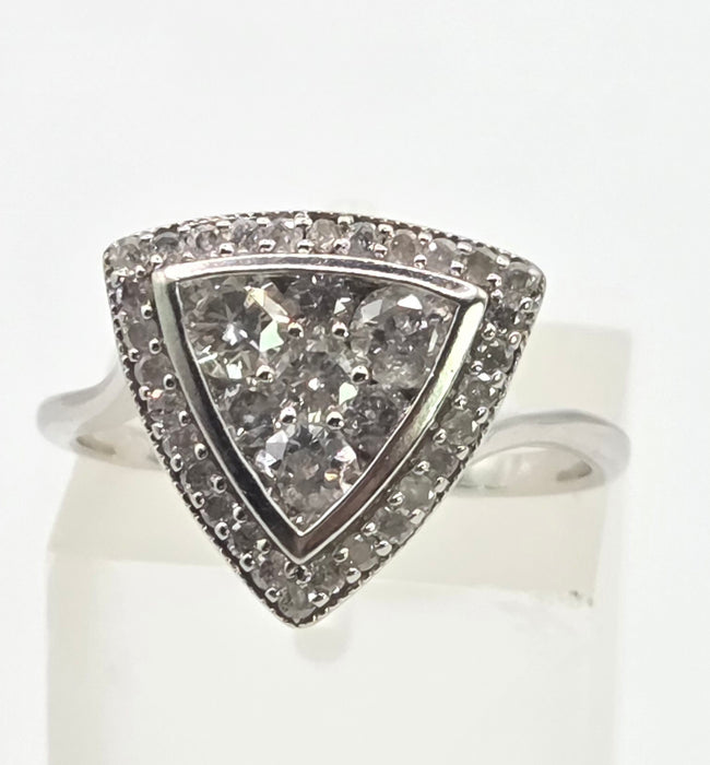 2847 Vintage: 9ct White Gold 37 natural Sparkling Diamonds (1ct)  Dress Ring
