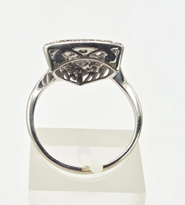 2847 Vintage: 9ct White Gold 37 natural Sparkling Diamonds (1ct)  Dress Ring