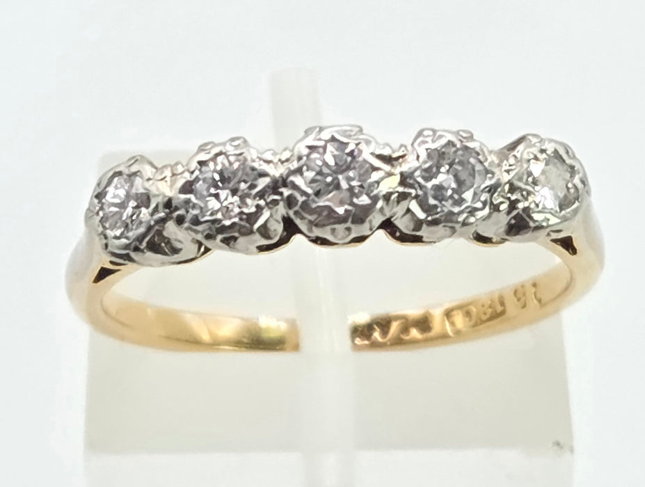 3022: Antique 18ct Gold 5-Stone Diamonds Ring