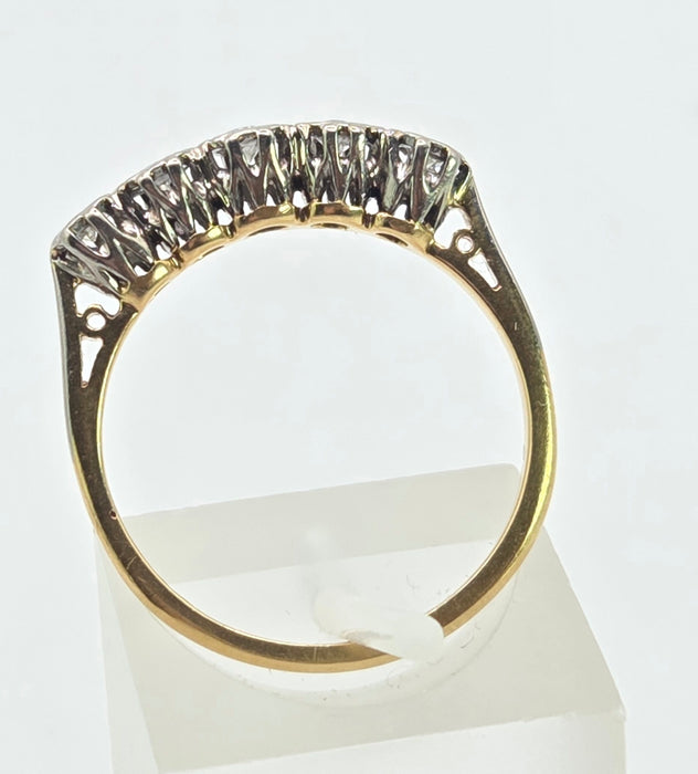 3022: Antique 18ct Gold 5-Stone Diamonds Ring