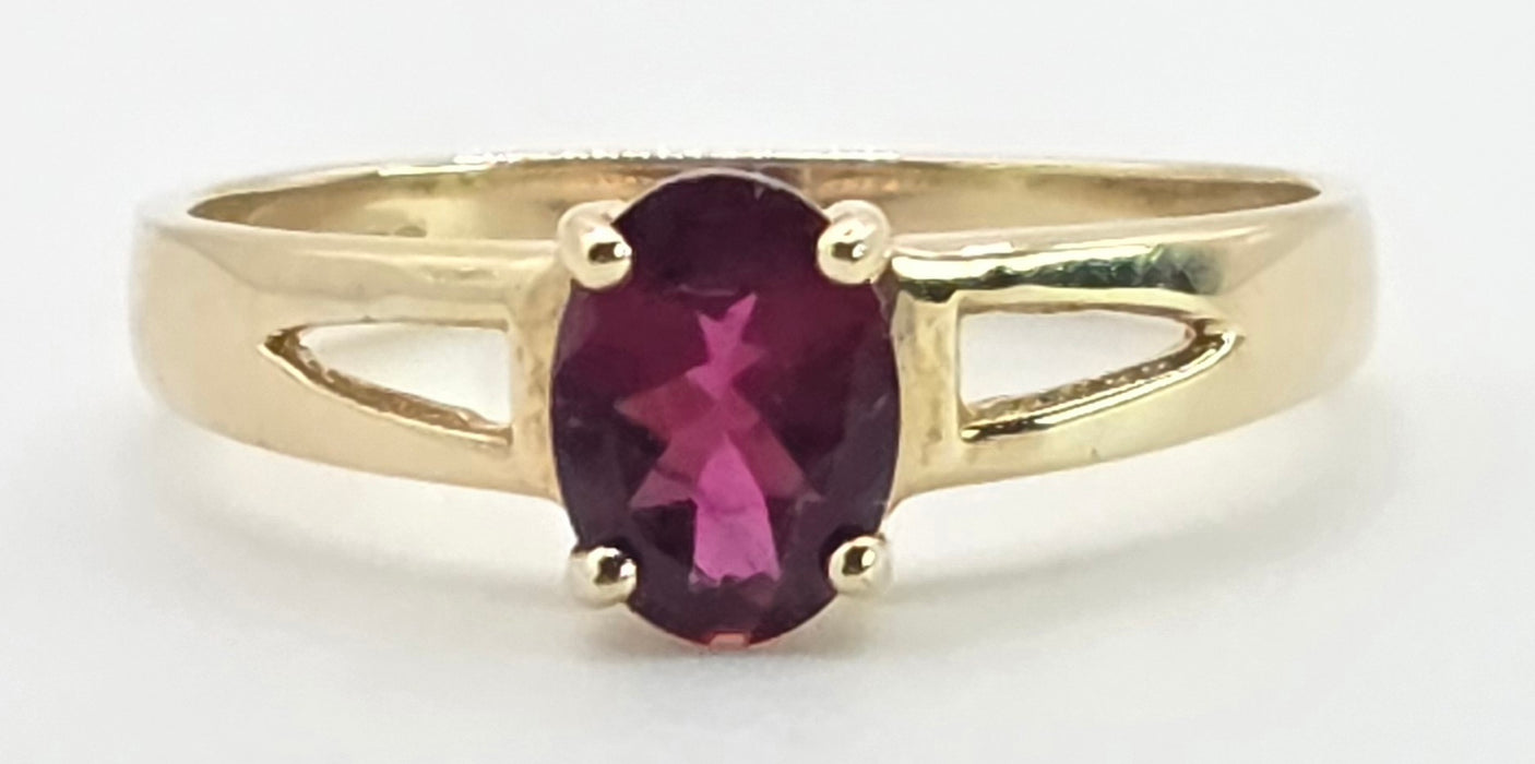 3086: Vintage 9ct Gold Rubellite Solitaire Ring