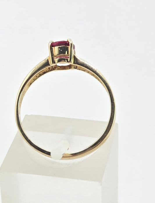 3086: Vintage 9ct Gold Rubellite Solitaire Ring