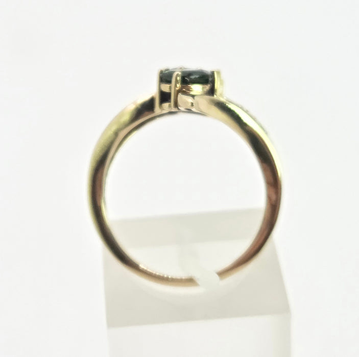 3089 Vintage 9ct Gold Green Garnets Diamonds Cocktail Ring