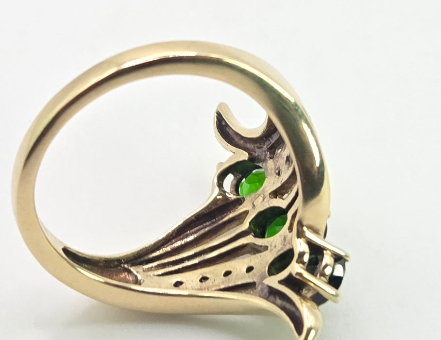 3089 Vintage 9ct Gold Green Garnets Diamonds Cocktail Ring