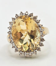 Load image into Gallery viewer, 3108: Vintage 9ct Gold Topaz Cocktail  Cluster Ring- Statement
