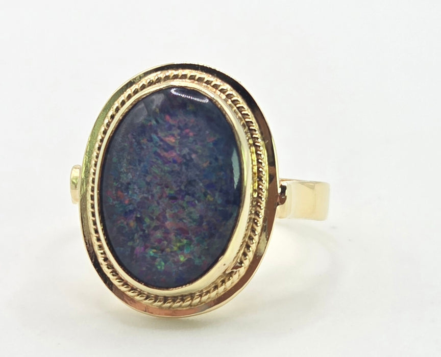 3131: Vintage 14ct Gold  Cabochon-Cut Australian Opal