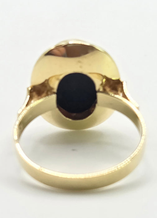 3131: Vintage 14ct Gold  Cabochon-Cut Australian Opal