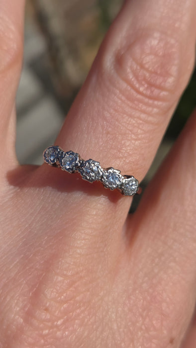 3022: Antique 18ct Gold 5-Stone Diamonds Ring