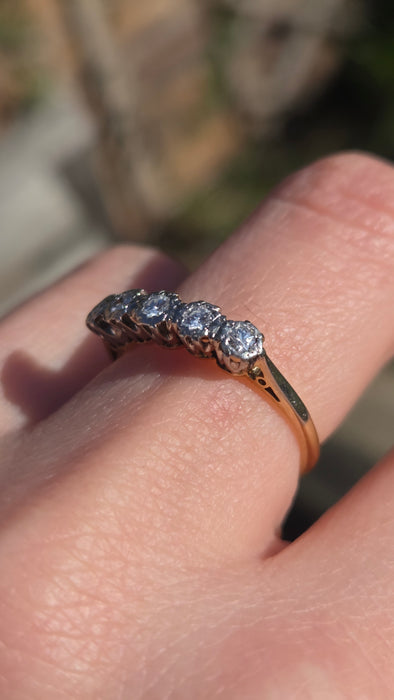 3022: Antique 18ct Gold 5-Stone Diamonds Ring
