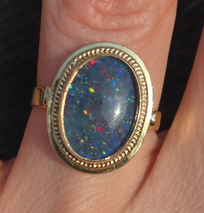 3131: Vintage 14ct Gold  Cabochon-Cut Australian Opal