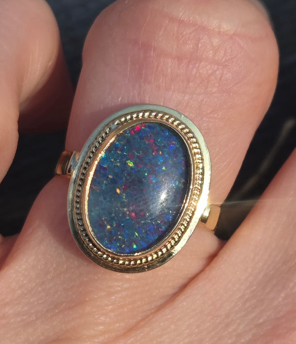 3131: Vintage 14ct Gold  Cabochon-Cut Australian Opal