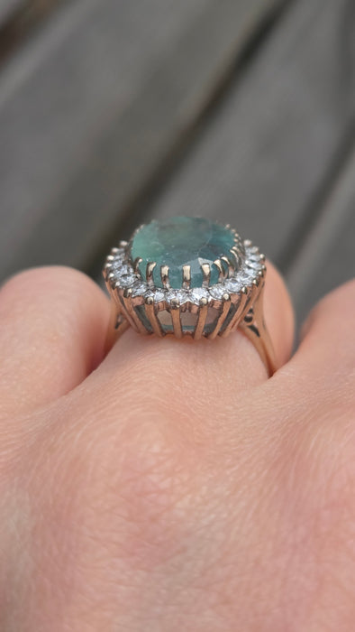 2924: Vintage 18ct Gold Rare Mint Green Emerald(6.5ct) Diamonds (1.20ct) Cocktail Cluster