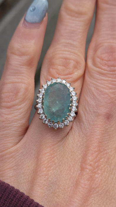 2924: Vintage 18ct Gold Rare Mint Green Emerald(6.5ct) Diamonds (1.20ct) Cocktail Cluster
