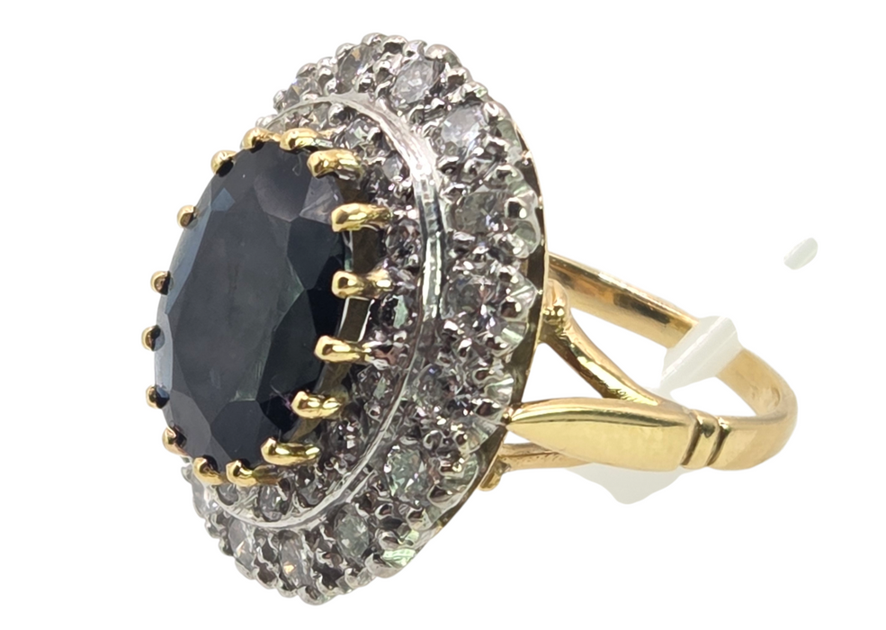 2814 Vintage: 18ct Yellow Gold 1.00ct Diamond & Blue Sapphire Diana Cluster Ring