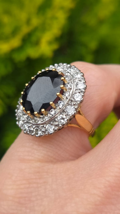 2814 Vintage: 18ct Yellow Gold 1.00ct Diamond & Blue Sapphire Diana Cluster Ring