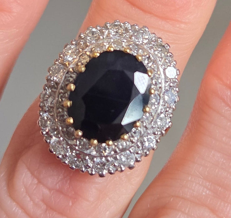 2814 Vintage: 18ct Yellow Gold 1.00ct Diamond & Blue Sapphire Diana Cluster Ring