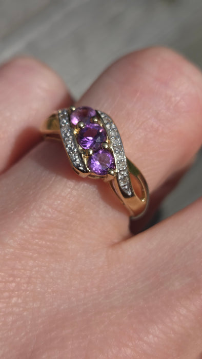 2994: Vintage 9ct Gold Purple Amethyst Trilogy 10 Natural Sparkling Diamonds Ring