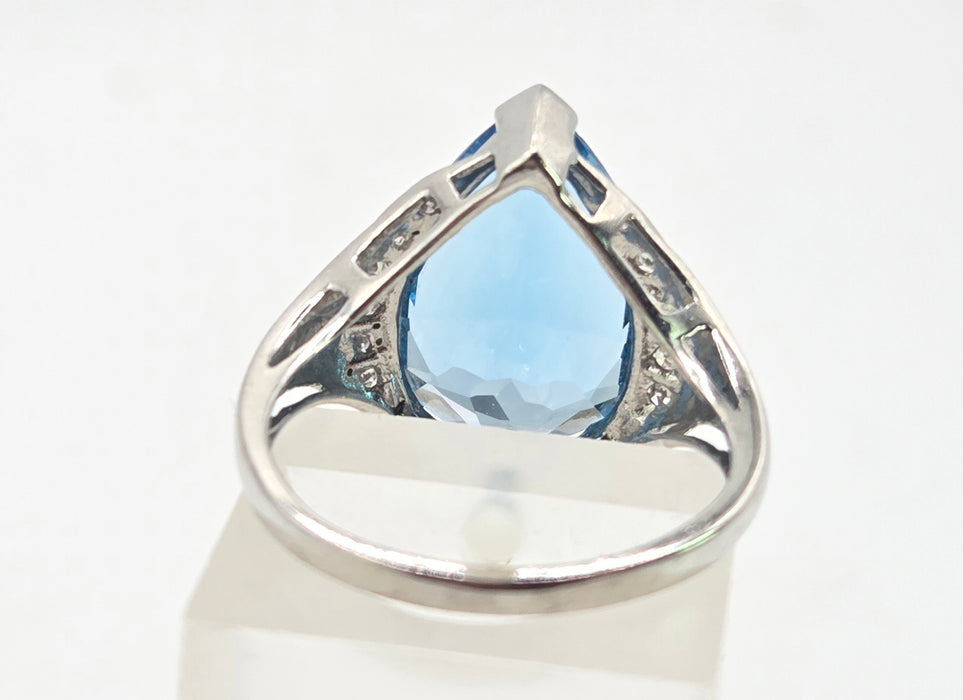 3111 Vintage: 9ct White Gold Blue Topaz & Diamond Cocktail Ring