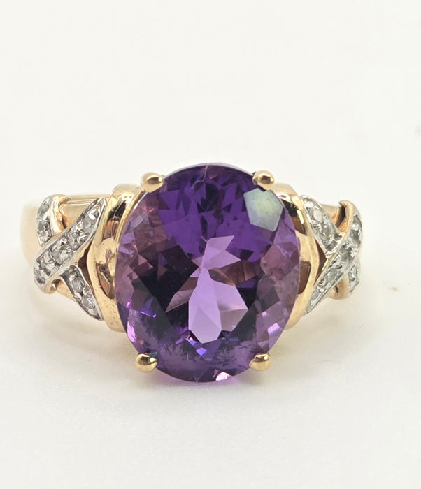 3110 Vintage: 9ct Yellow Gold Amethyst & Diamond Cross Shoulder Ring