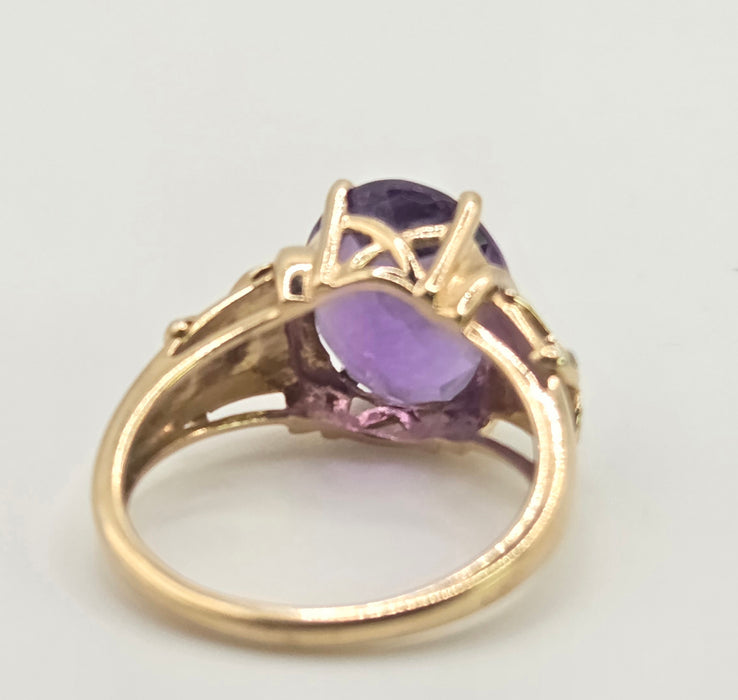 3110 Vintage: 9ct Yellow Gold Amethyst & Diamond Cross Shoulder Ring