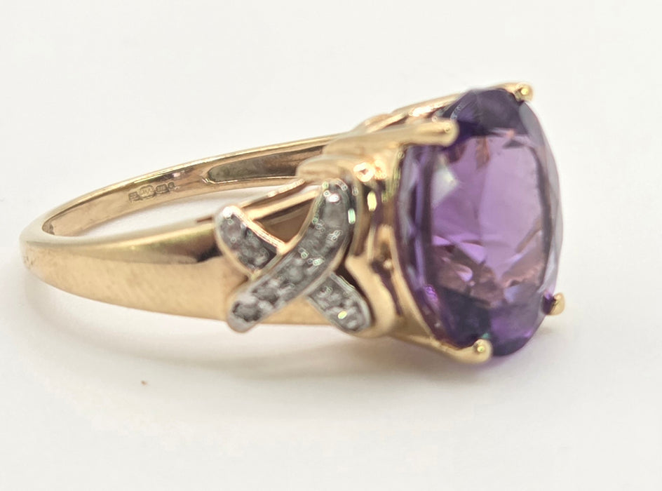 3110 Vintage: 9ct Yellow Gold Amethyst & Diamond Cross Shoulder Ring