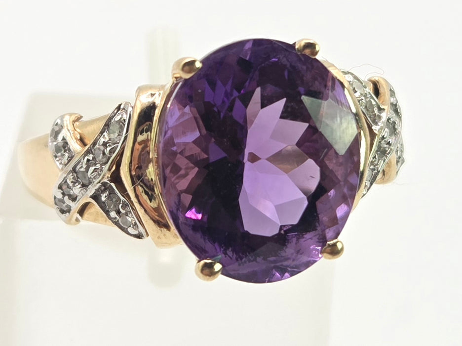 3110 Vintage: 9ct Yellow Gold Amethyst & Diamond Cross Shoulder Ring