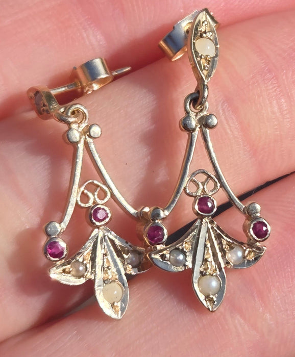 2853: Vintage 9ct Gold Seed Pearls & Rubies Drop Dangle Earrings