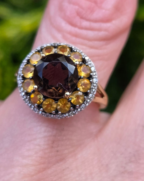 3008: 9ct Gold Citrines, Smokey Quartz Natural Diamonds Target Ring