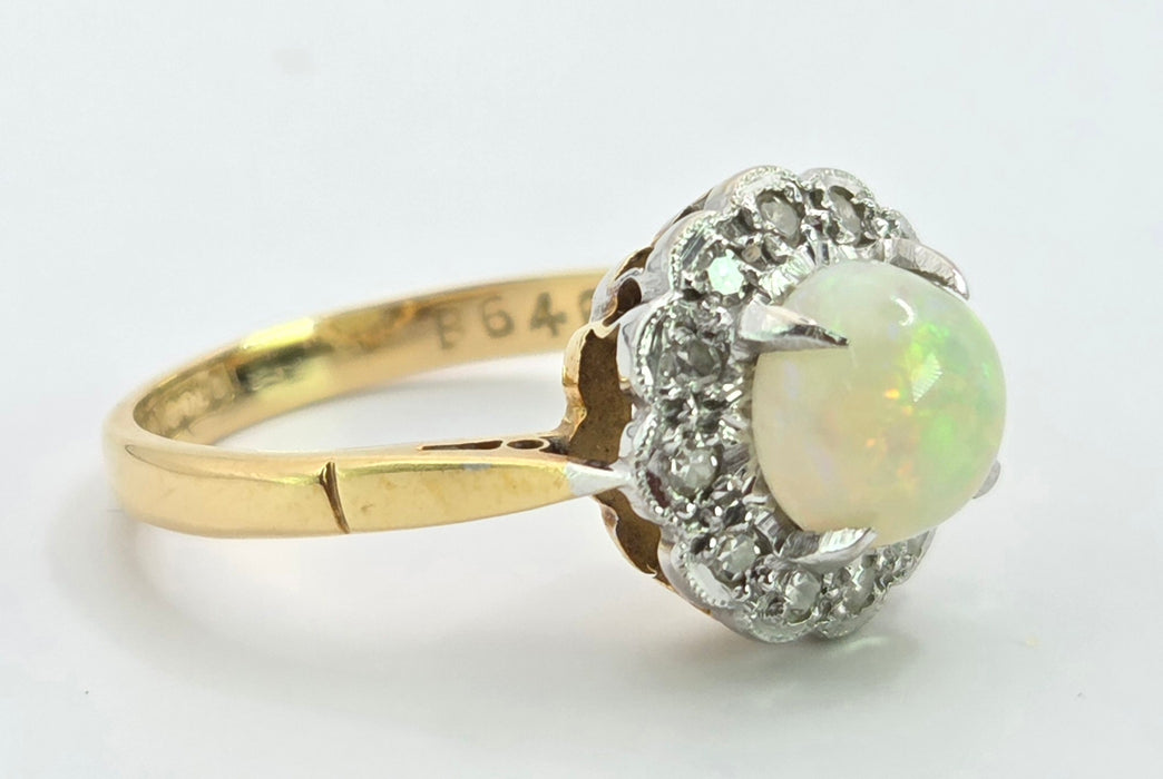 3127 Vintage: 18ct Yellow Gold Opal & Diamond Cluster Ring