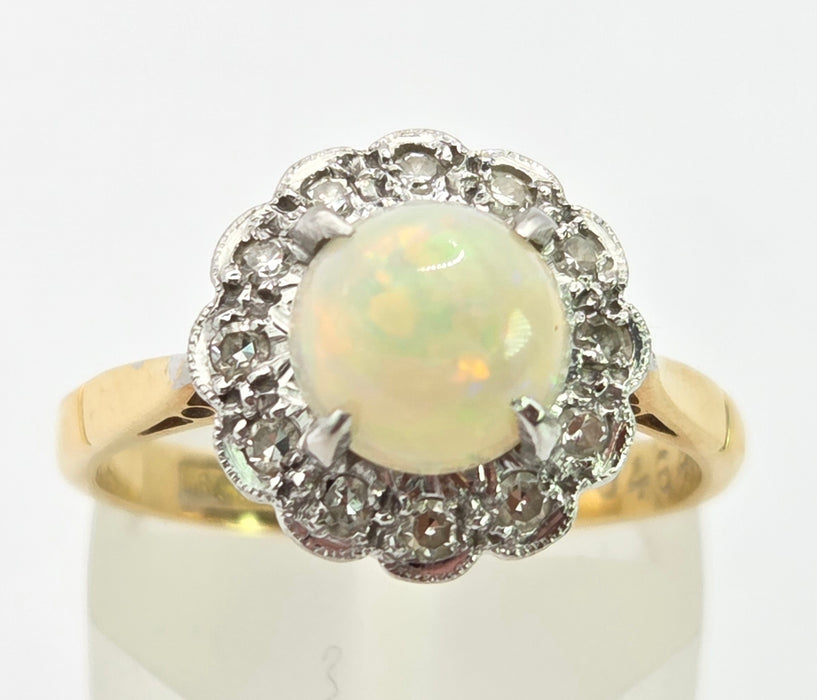 3127 Vintage: 18ct Yellow Gold Opal & Diamond Cluster Ring