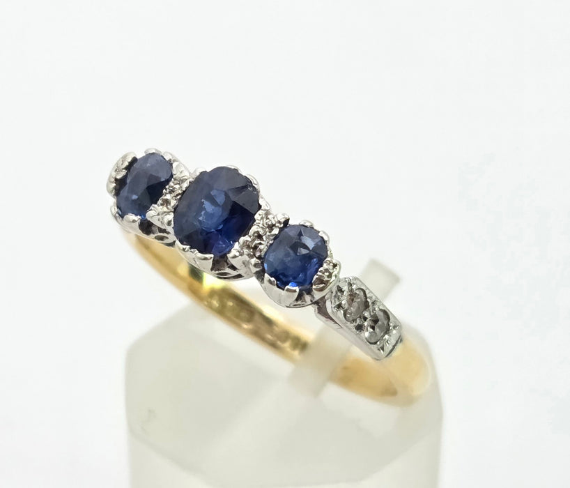 3121 Vintage: 18ct Yellow Gold & Platinum Three-Stone Sapphire & Diamond Ring