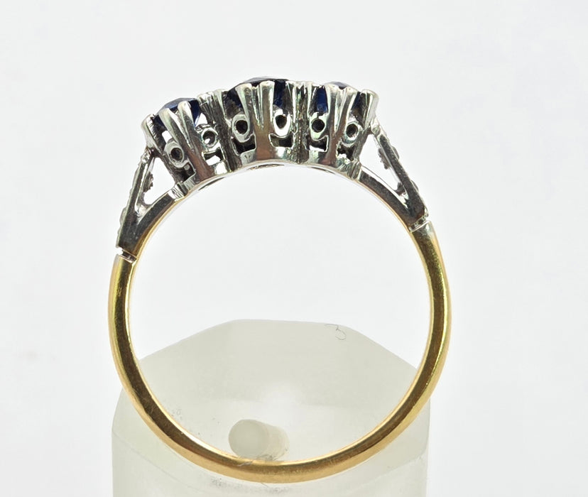 3121 Vintage: 18ct Yellow Gold & Platinum Three-Stone Sapphire & Diamond Ring