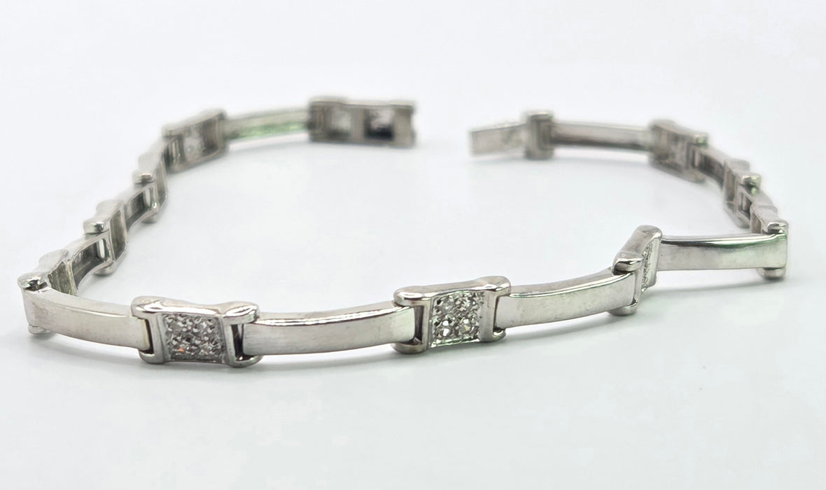 3081 Vintage: 9ct White Gold 44 Diamond Links Bracelet