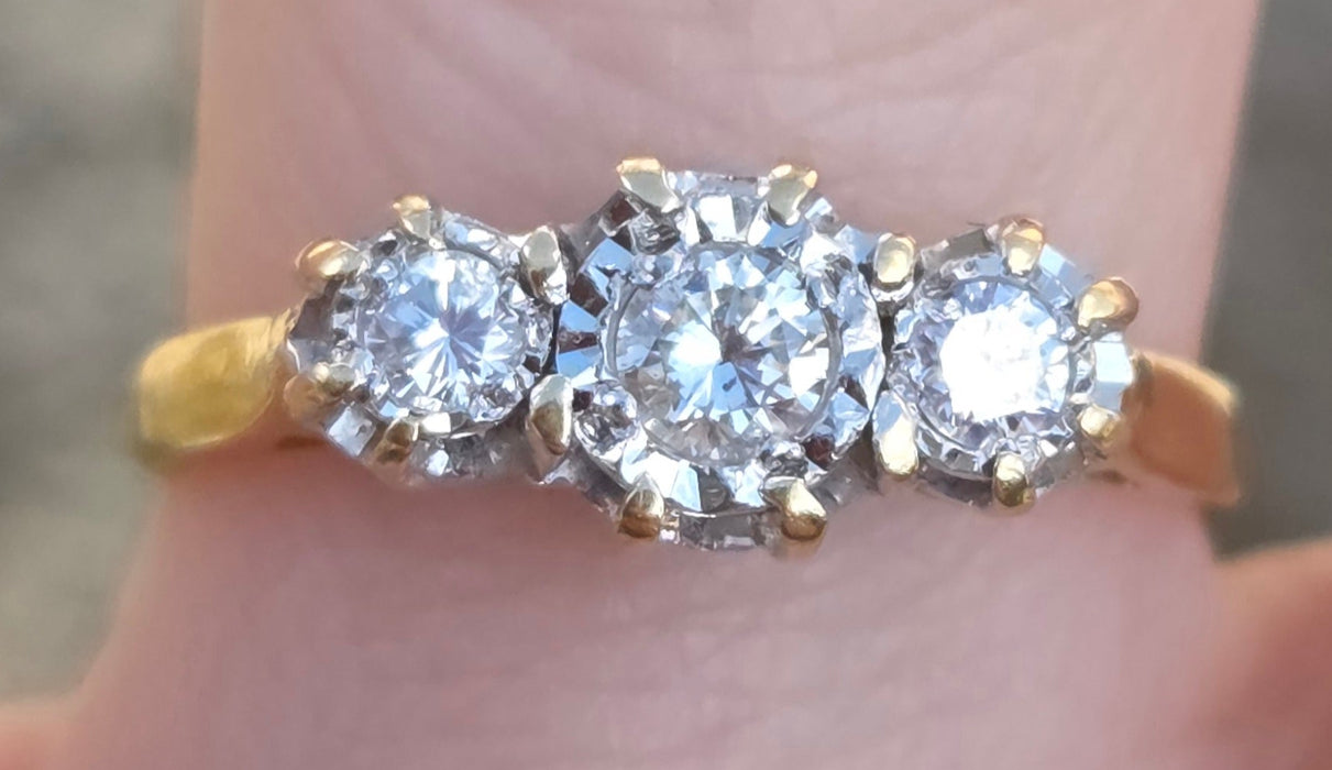 3142 Antique: 18ct Yellow Gold Three Stone Diamond Trilogy Ring — Sheffield