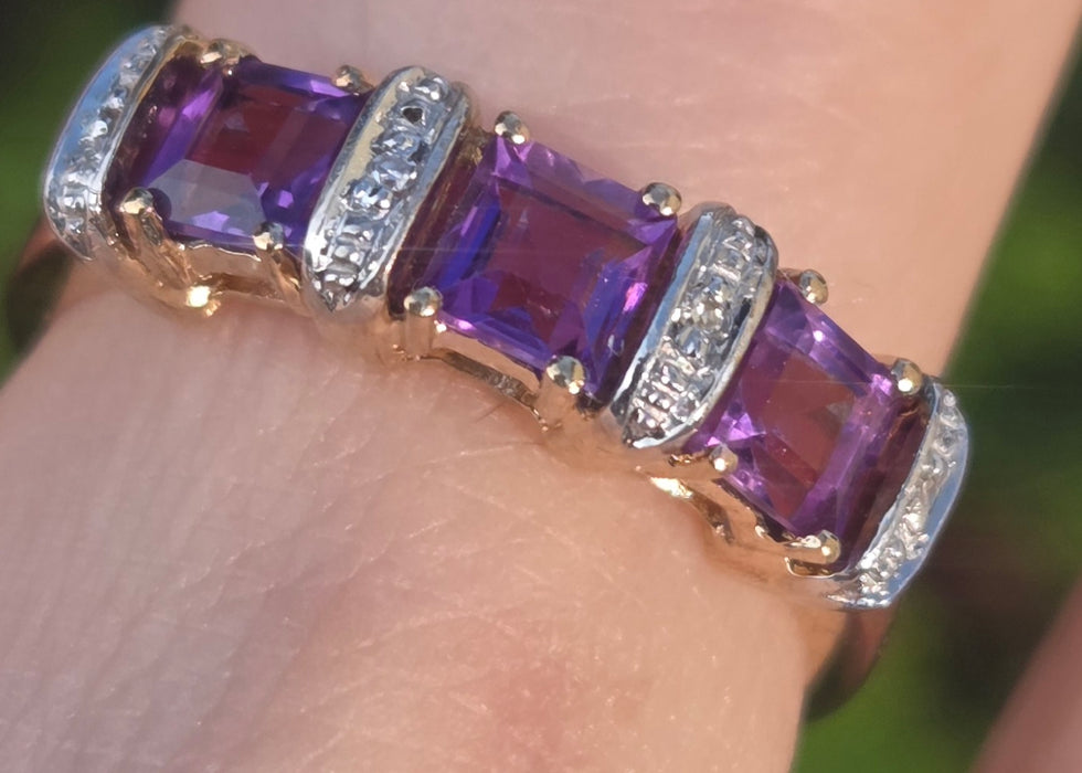 3005: Vintage 9ct Gold Lilac Amethyst Diamonds Stacker/Half-Eternity Ring