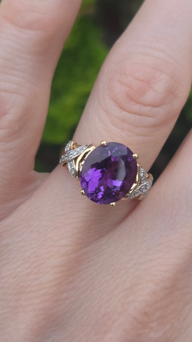 3110 Vintage: 9ct Yellow Gold Amethyst & Diamond Cross Shoulder Ring