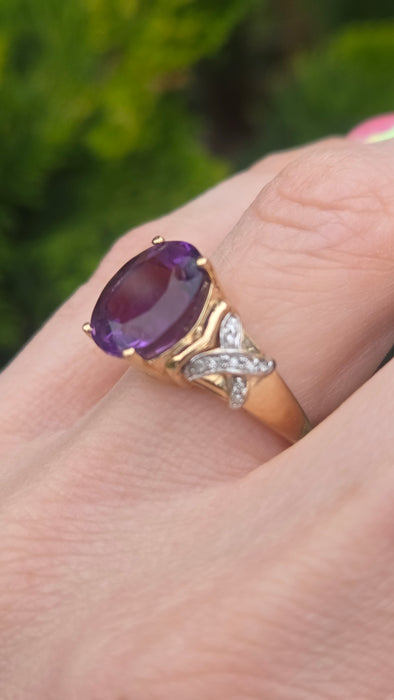 3110 Vintage: 9ct Yellow Gold Amethyst & Diamond Cross Shoulder Ring