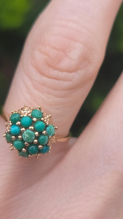 2884: Vintage 14ct Gold 13 Turquoises Flower Head Dress Ring
