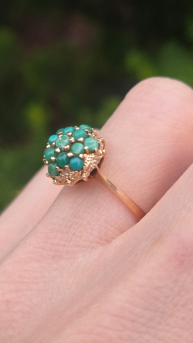 2884: Vintage 14ct Gold 13 Turquoises Flower Head Dress Ring