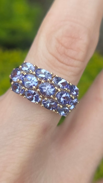 3012 Vintage 9ct Gold Violet Blue Tanzanites Tiered Cocktail Ring
