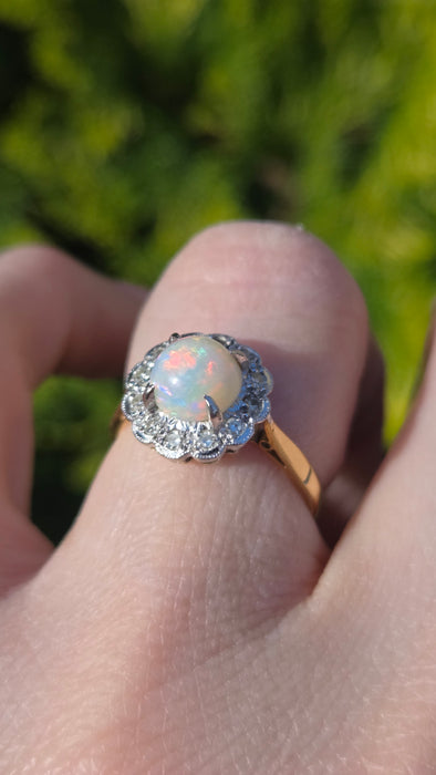3127 Vintage: 18ct Yellow Gold Opal & Diamond Cluster Ring