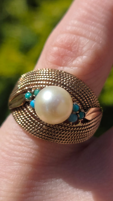 6370 Vintage: 9ct Yellow Gold Woven Turquoise & Pearl Statement Ring