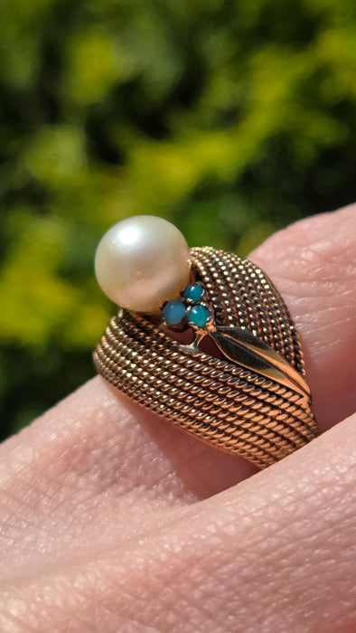 6370 Vintage: 9ct Yellow Gold Woven Turquoise & Pearl Statement Ring